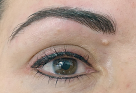Julie after thick Eye Liner